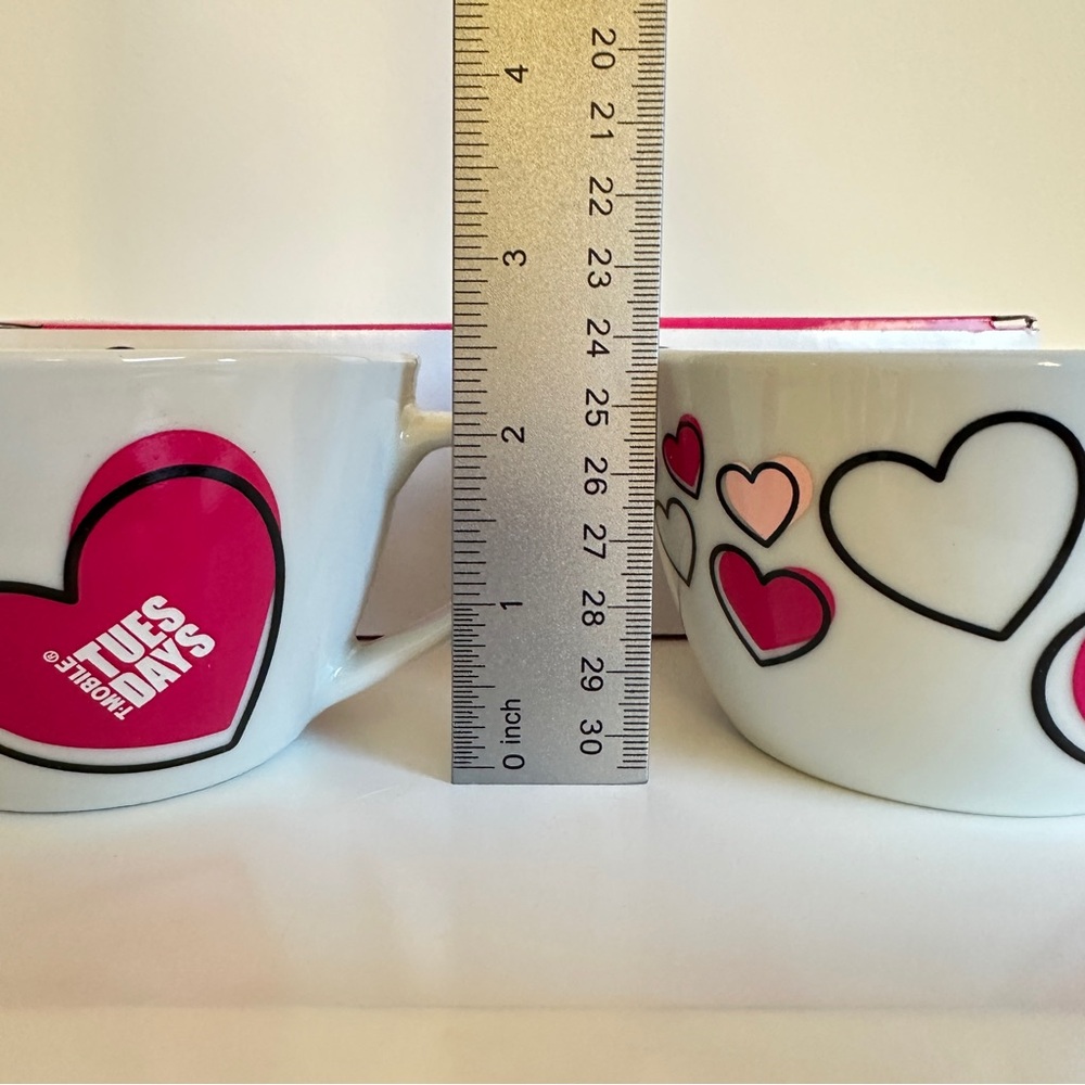 Heart Coffee Cups Set of Two Mugs T Mobile Tuesdays Valentines Limited Edition - Picture 9 of 9